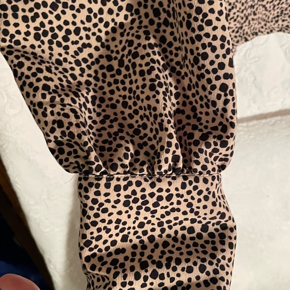 Lulu's Button Top with Animal Print Size Medium - Picture 5 of 7
